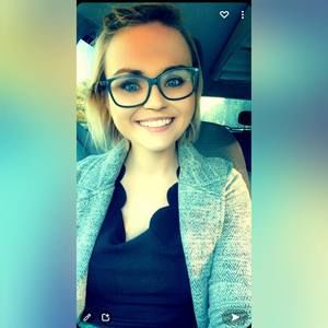 Meet your Posher, Leah